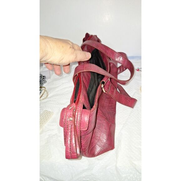 Axcess Red Faux Alligator Women's Purse Shoulderbag Satchel Fashionable - Picture 3 of 9